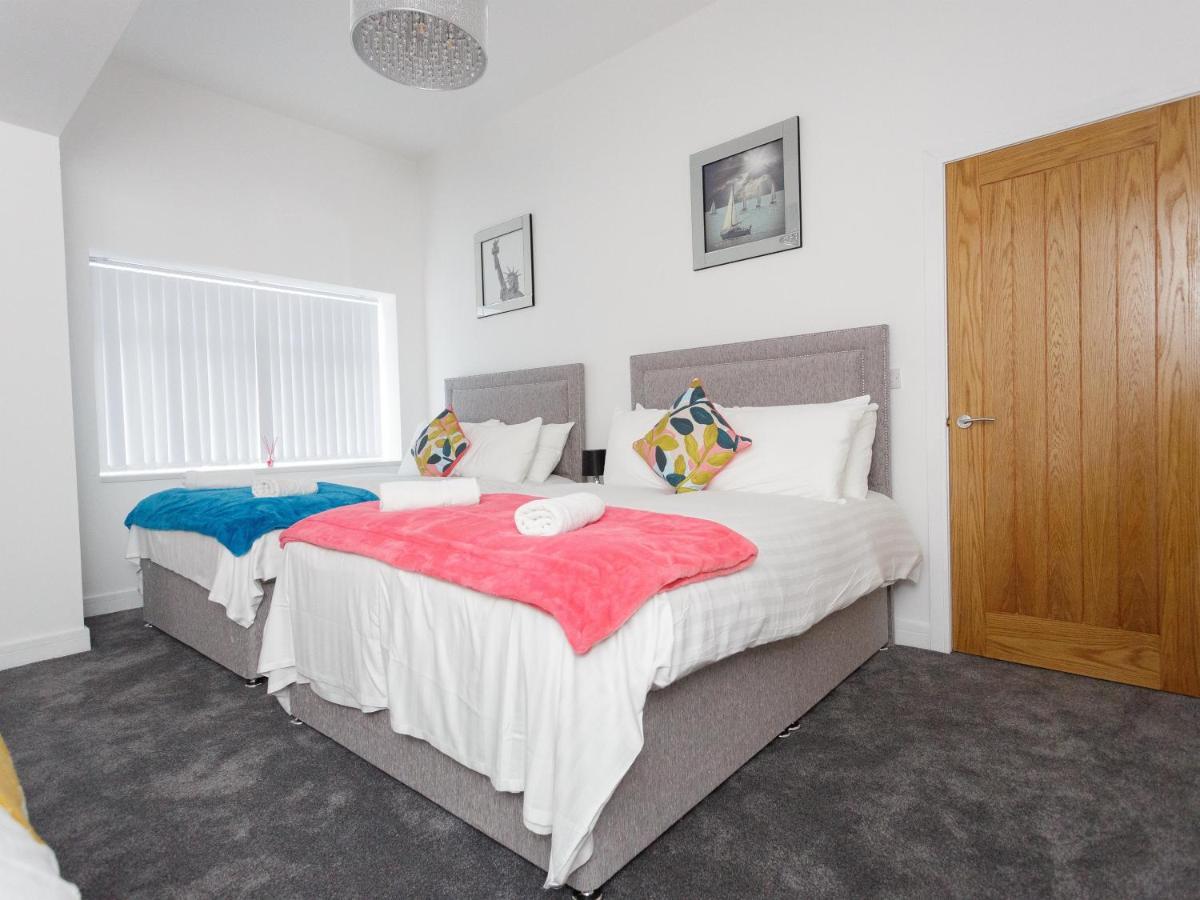 Live In Leeds Greenhill Bungalows Exterior photo