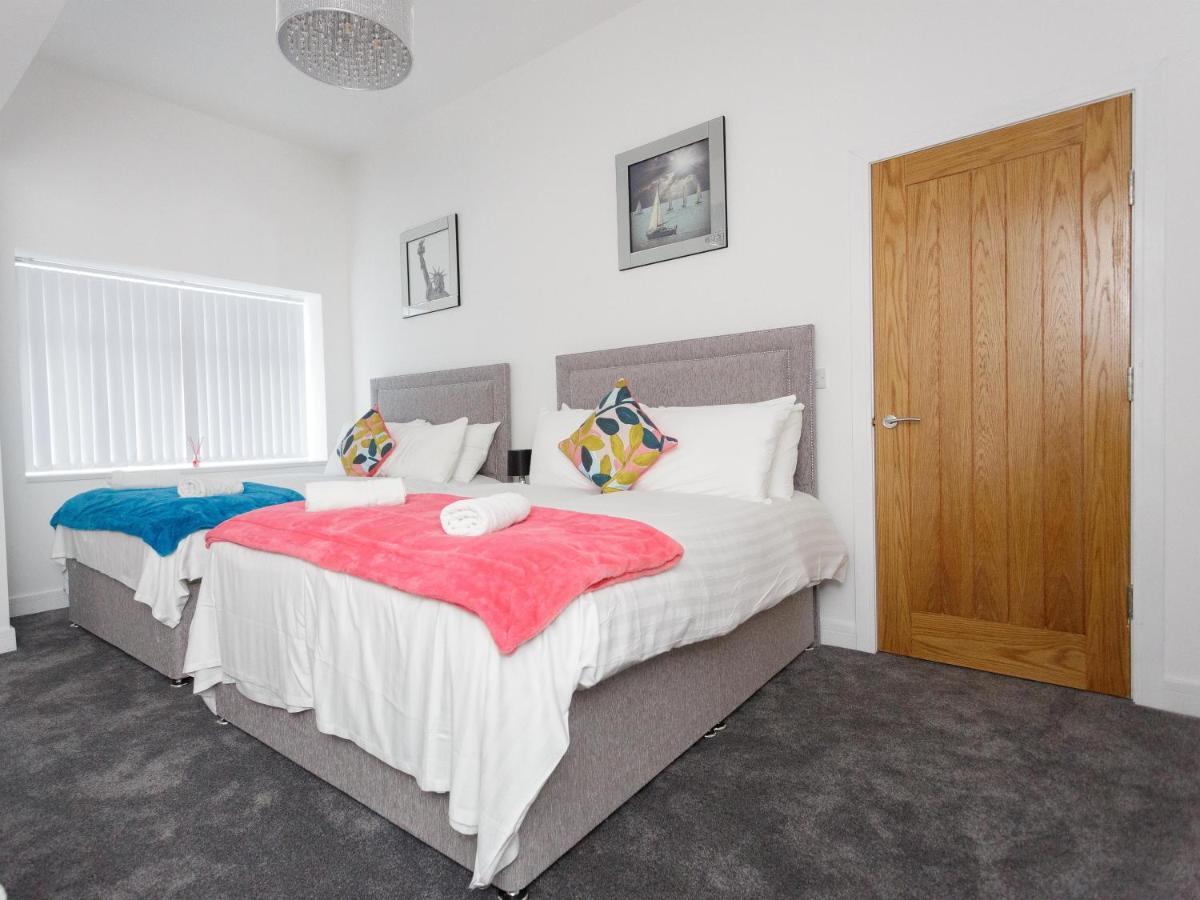 Live In Leeds Greenhill Bungalows Exterior photo